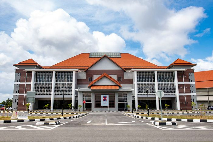 DOKTOR FALSAFAH (PENGAJIAN BAHASA) (PUSAT PENGAJIAN BAHASA DAN PEMBANGUNAN INSANIAH) #17133